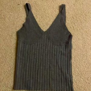 Gray tank top (size: small)